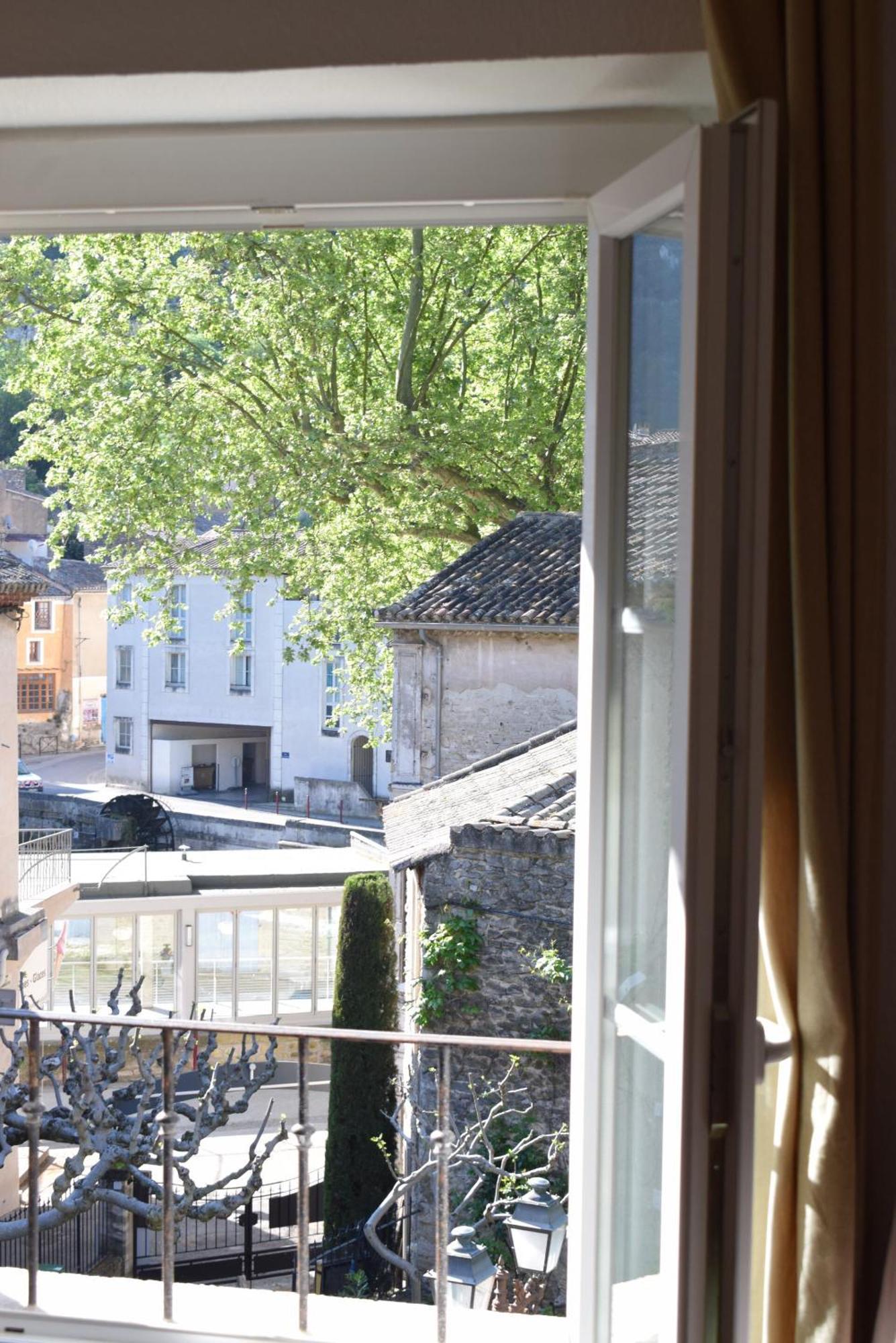 Bed and Breakfast La Figuiere Fontaine De Vaucluse Exteriér fotografie