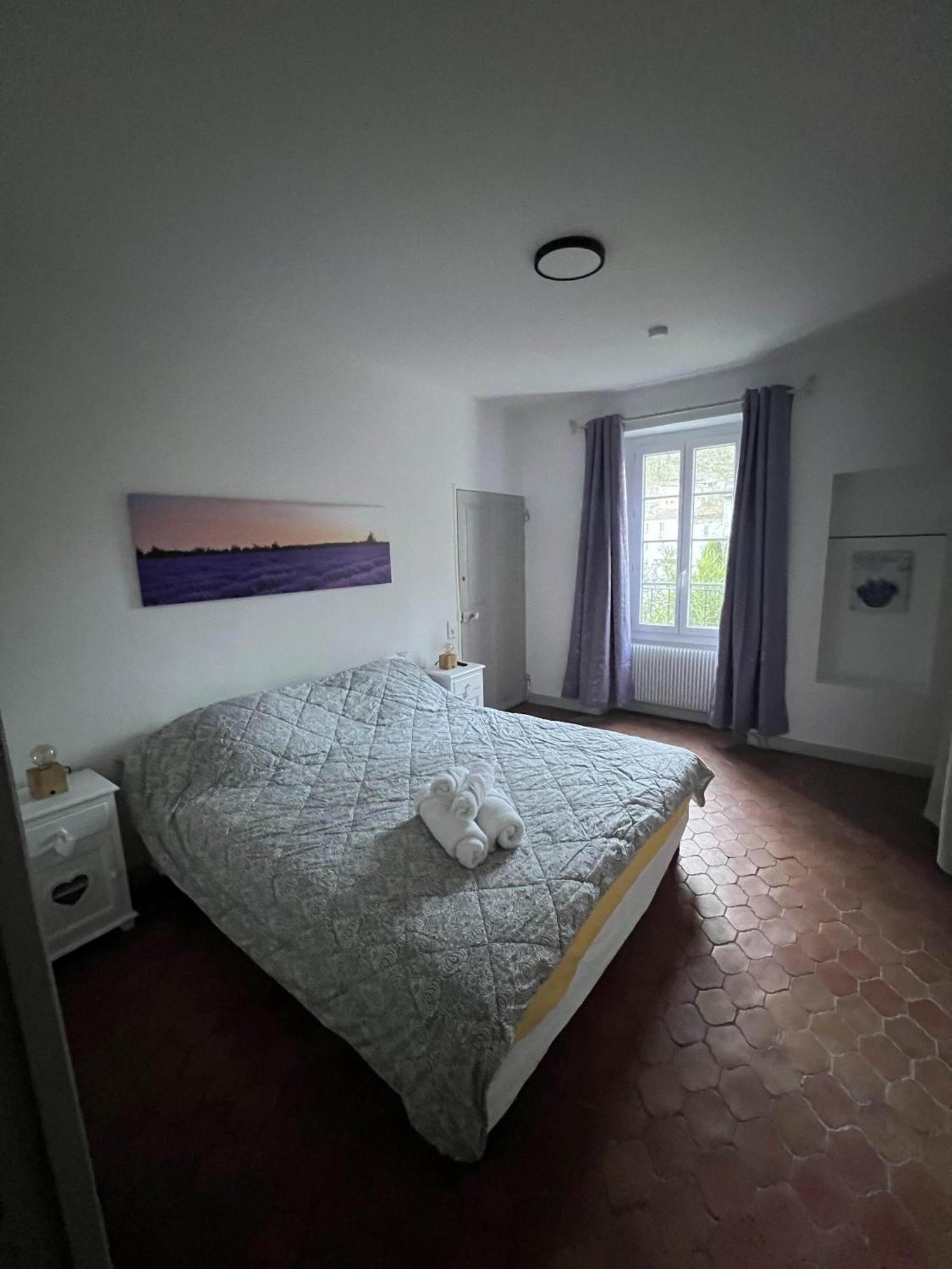 Bed and Breakfast La Figuiere Fontaine De Vaucluse Pokoj fotografie